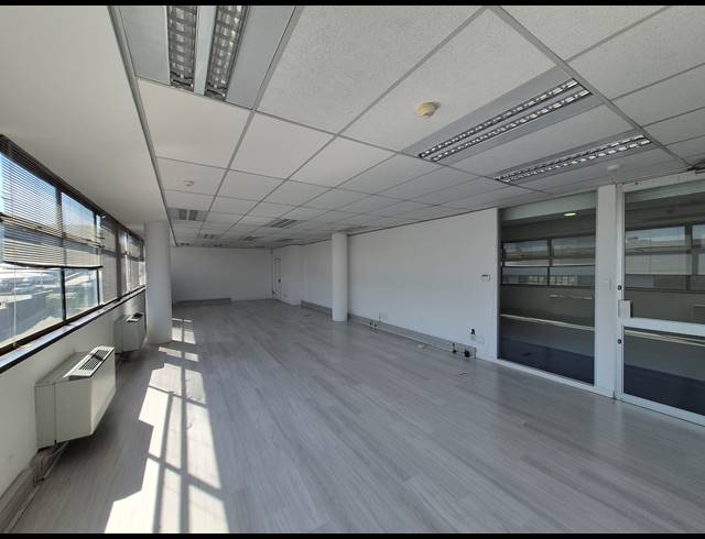 133M² OFFICE TO LET IN KRAMERVILLE